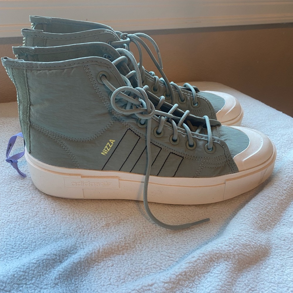 Adidas Women size 9 High Top Sneakers